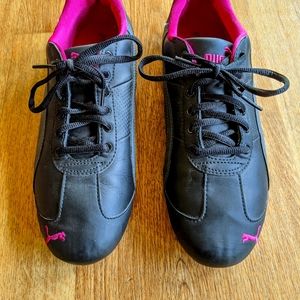 Women's Puma Tennis Shoes size 10